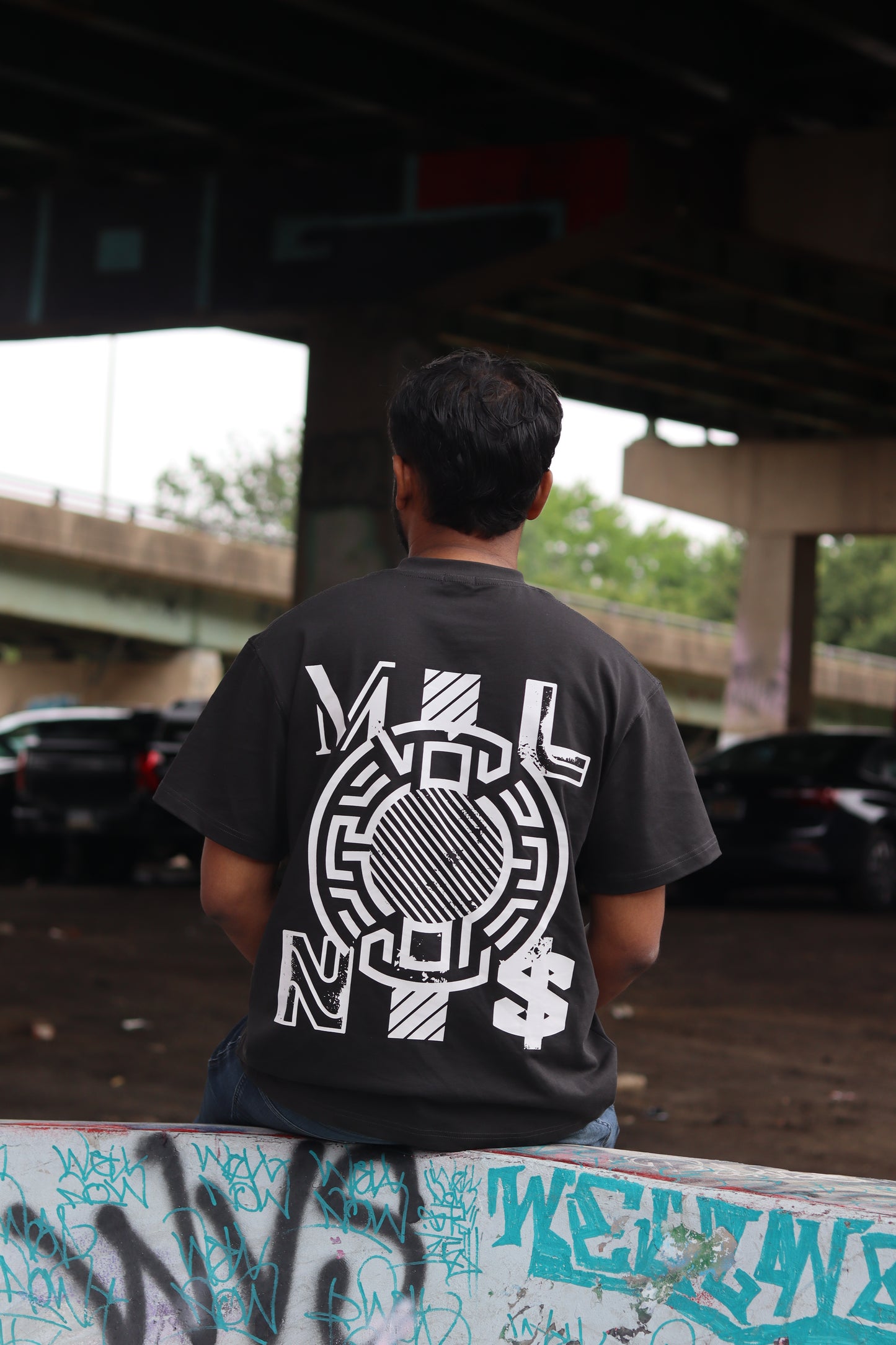 Moslin Signature Tee – Noir Impact