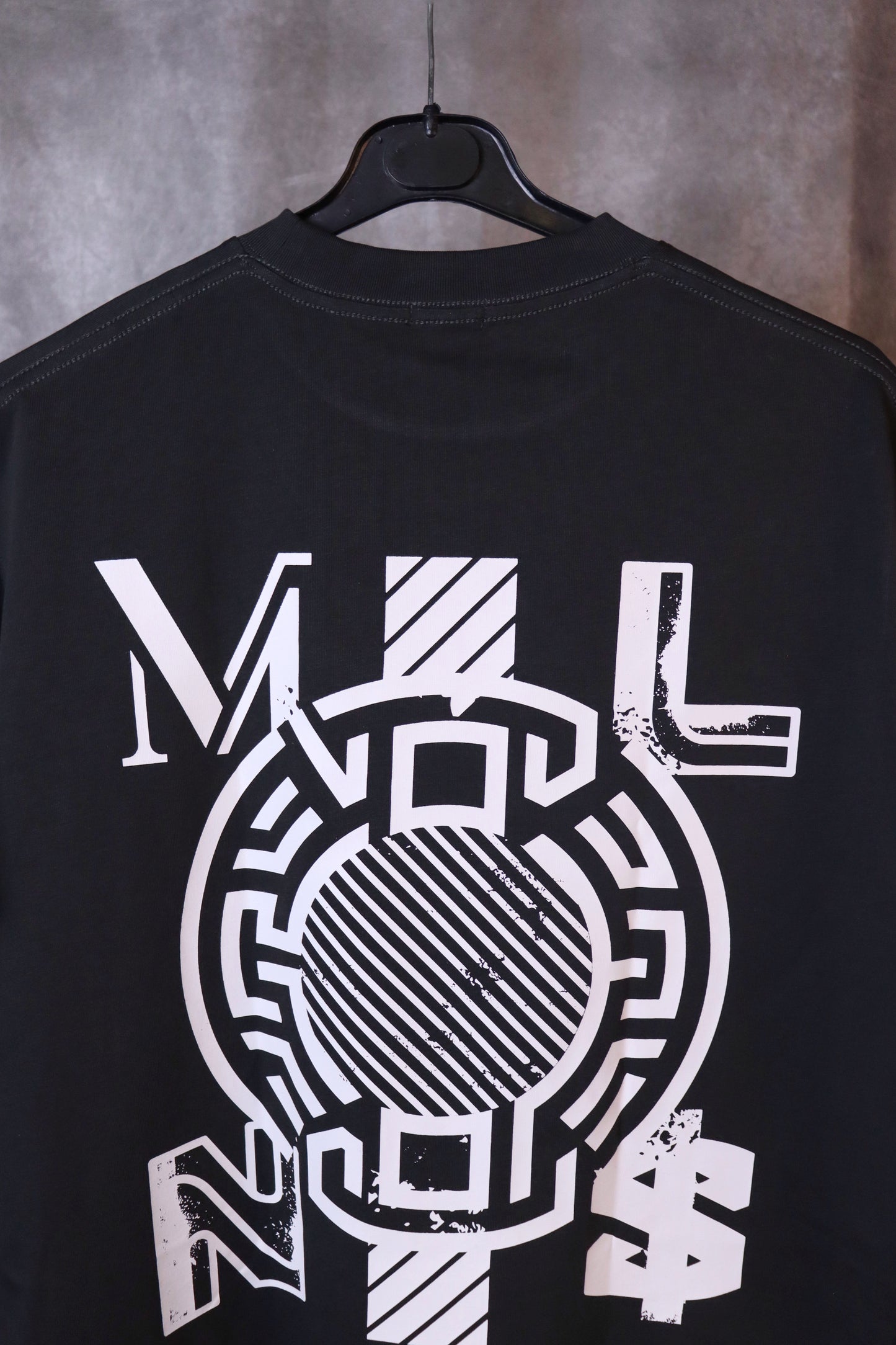 Moslin Signature Tee – Noir Impact